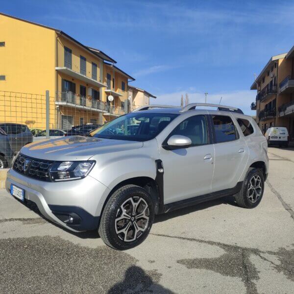 Dacia Duster 1.6 115CV Start&Stop 4x2 GPL Lauréate - immagine 2