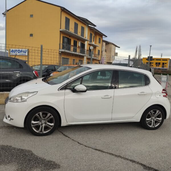 Peugeot 208 PureTech 82 5 porte Active