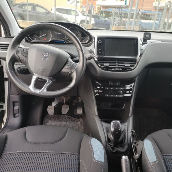 Peugeot 208 PureTech 82 5 porte Active - immagine 6